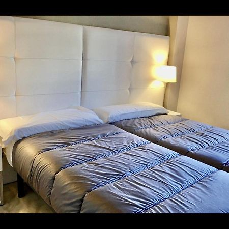 Mi Capricho B16 Beachfront Apartment Ла-Кала-де-Михас Экстерьер фото