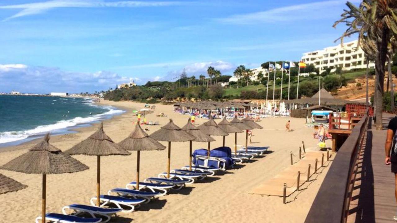 Mi Capricho B16 Beachfront Apartment Ла-Кала-де-Михас Экстерьер фото